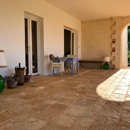 Holiday home Lamia Donnagnora